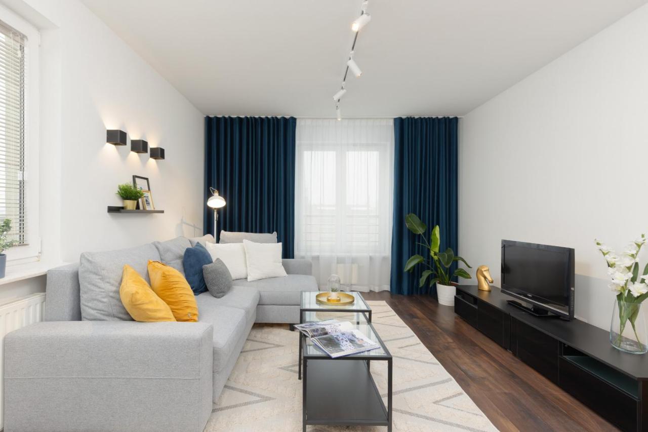 Beautiful & Spacious Warsaw Apartment By Noclegi Renters Exterior photo